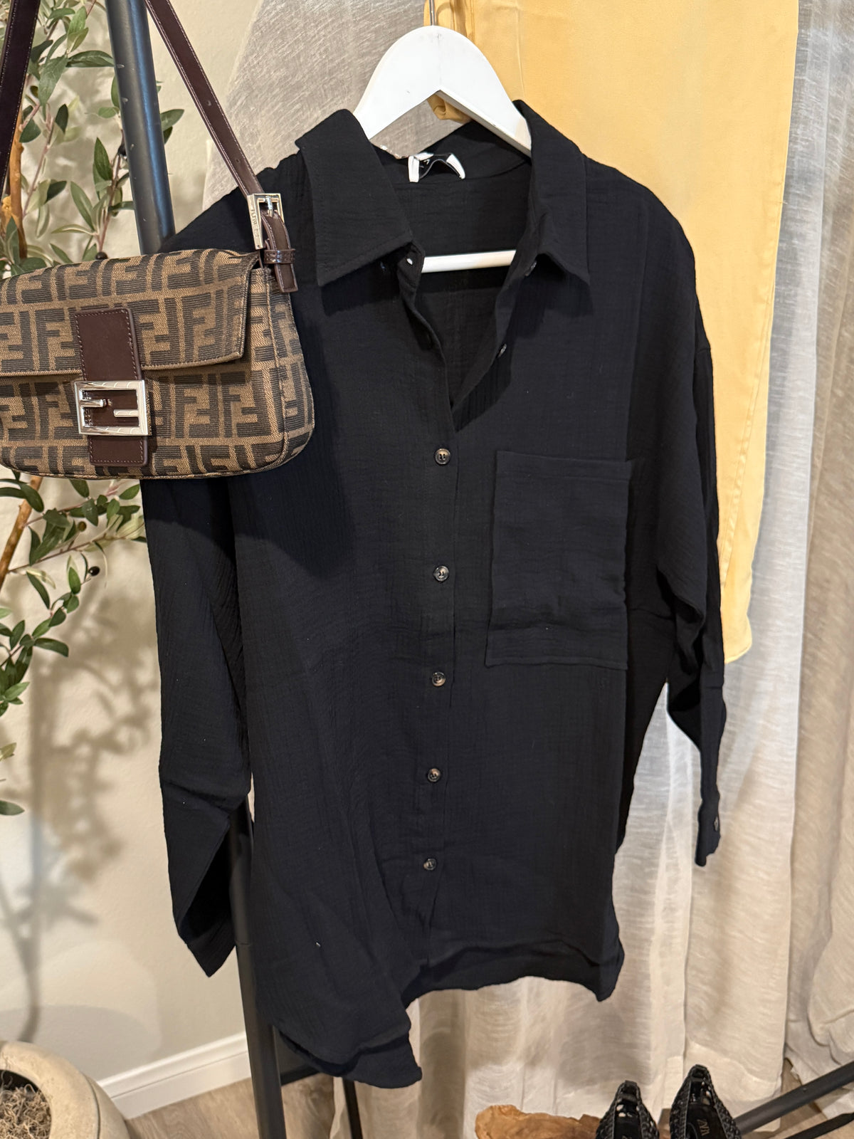 Noir Gauze top
